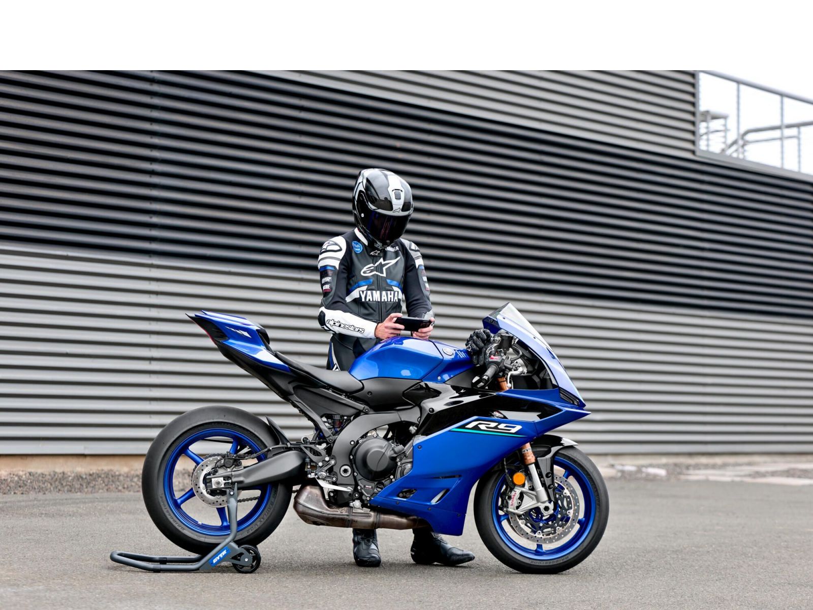 Мотоцикл YAMAHA R9 (Icon Blue) 2026